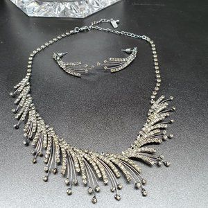 💜 Rhinestone Necklace and Earrings Set